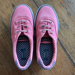 Toddler girls gently used sperry shoes
